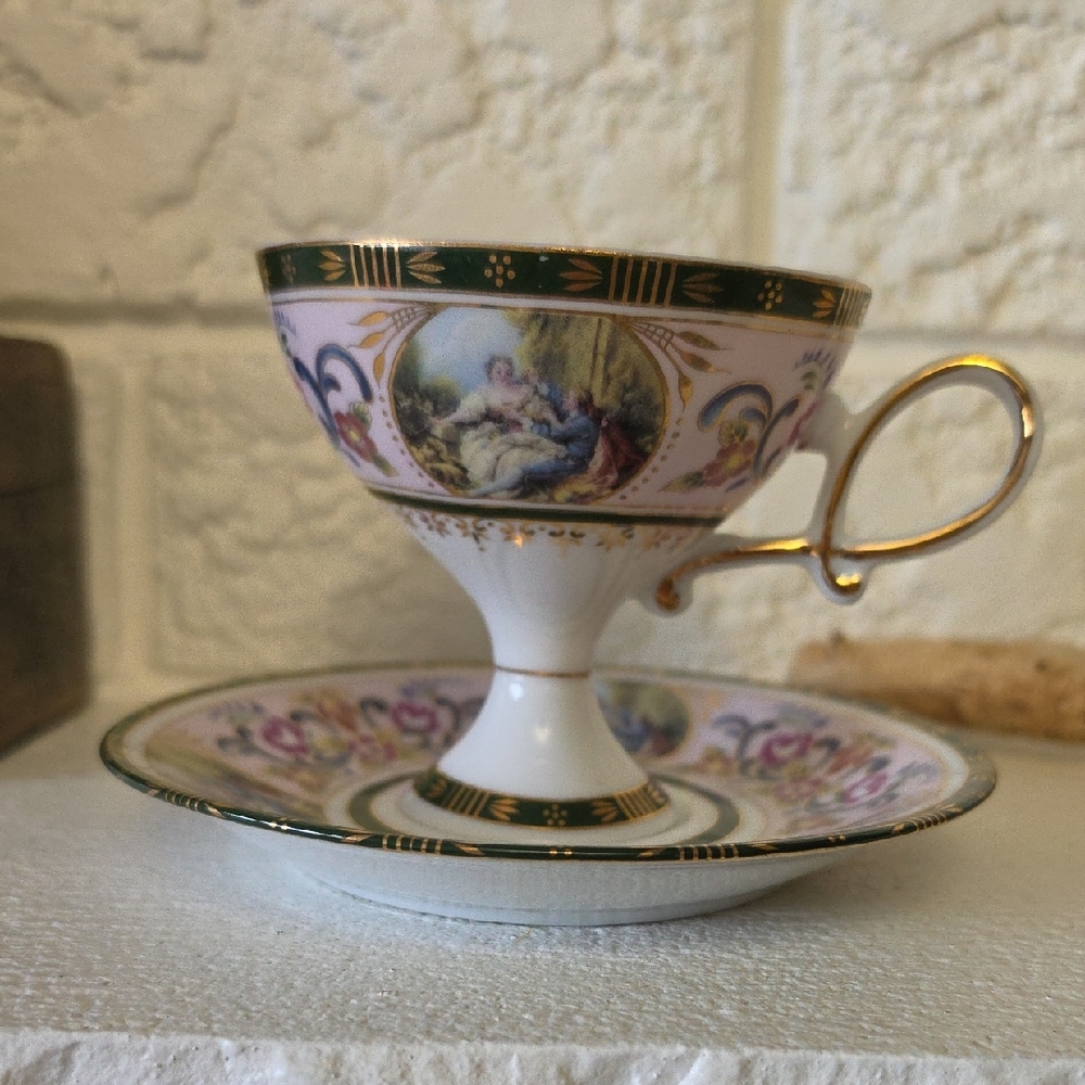 Madeline White Plate with Adeline Script and Crest